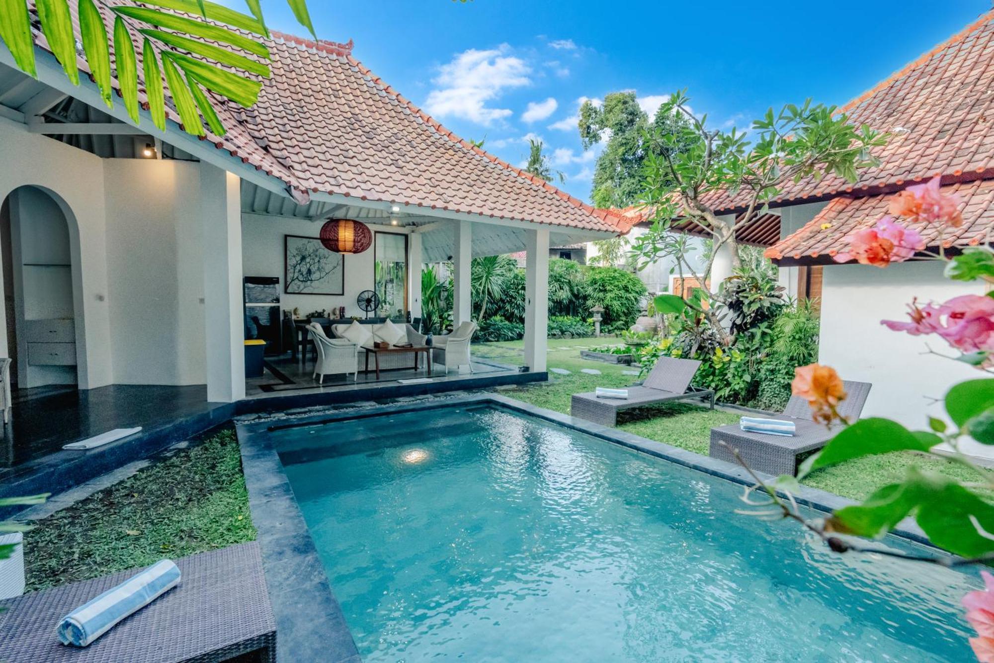 Villa Etnik Seminyak 외부 사진