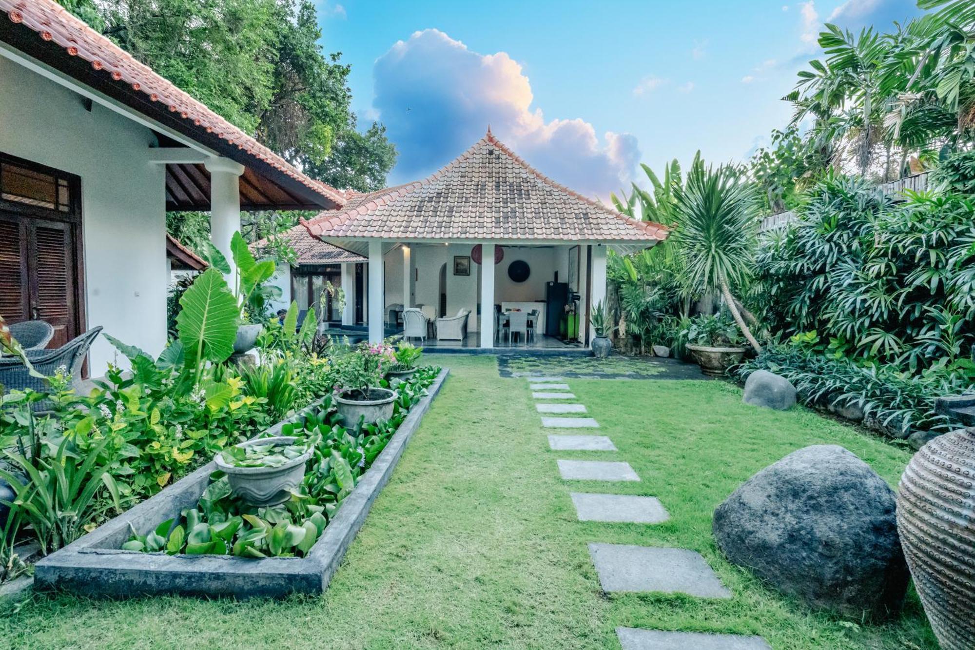 Villa Etnik Seminyak 외부 사진
